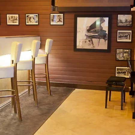 Ifec Ιβρύ-συρ-Σεν